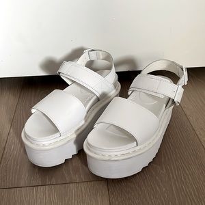 NWOT Doc Martens Voss Mano Platform Sandal White